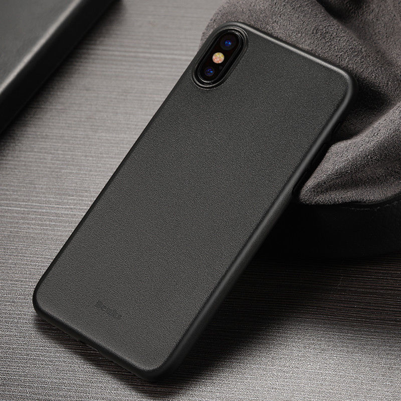 Ốp Lưng iPhone Xs Max Siêu Mỏng Dạng Nhám Hiệu Benks được làm bằng silicon siêu dẻo nhám và mỏng có độ đàn hồi tốt, nhiều màu sắc mặc khác có khả năng chống trầy và điều đặc biệt nó có thể tô điểm làm nổi bật cho dế iu ...